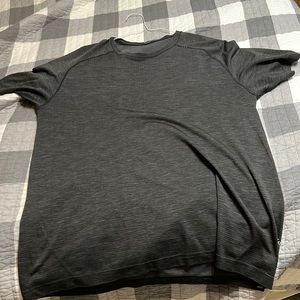 Lululemon Black workout shirt